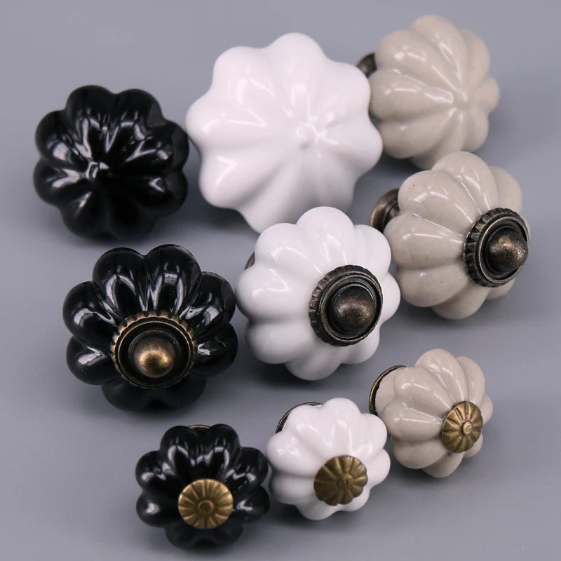 FlowerCeramic knobs