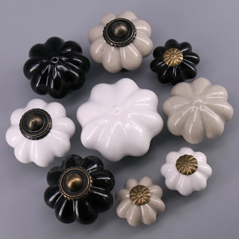 FlowerCeramic knobs