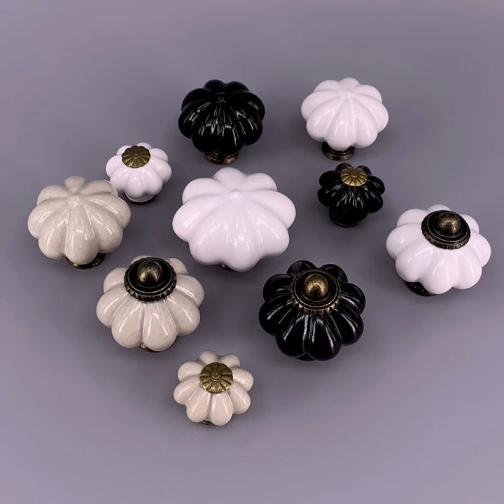 FlowerCeramic knobs