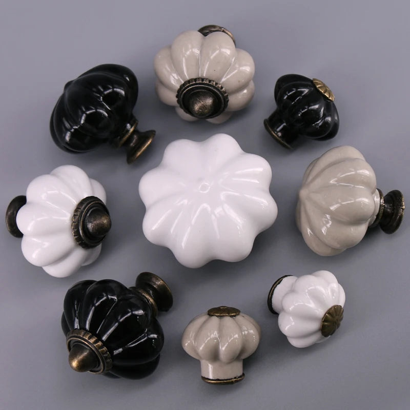 FlowerCeramic knobs